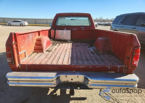 1988 Dodge D-Series D100 z USA, uszkodzony, nr VIN 1B7FD04Y8JS637478